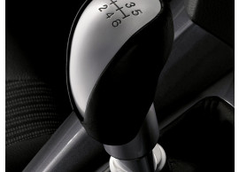 ford-focus-2004-2011-gear-lever-knob-black-leather-and-aluminium-design-6-speed-transmission 1572435