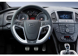 opel-insignia-opc-steering-wheel-13294295