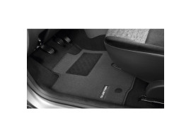 749025485R Dacia Duster 2010 - 2018 floor mats textile monitor 4x4 (RHD)