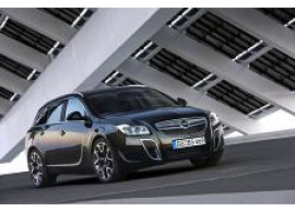 Opel Insignia A OPC voorbumper 2009 - 2013 met parkeerhulp en met koplampsproeiers 13330973