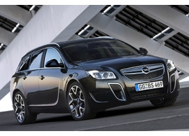 Opel Insignia A OPC voorbumper 2009 - 2013 met parkeerhulp en zonder koplampsproeiers 13330972