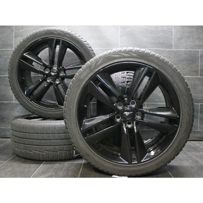 Ford Mustang (03/2015 - ..) alloy wheel with winter tire 19", 5 x 2-spokes design, black