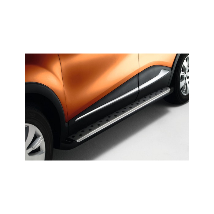 Renault Captur sidestep right