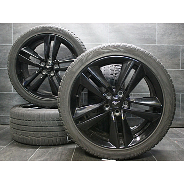 Ford Mustang (03/2015 - ..) alloy wheel with winter tire 19", 5 x 2-spokes design, black