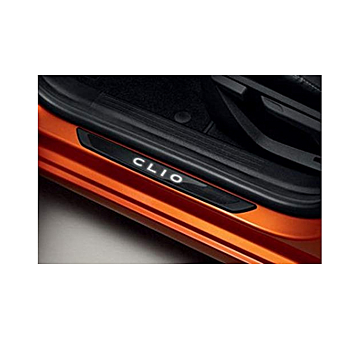 Renault Clio (2019 - ..) sill trims illuminated