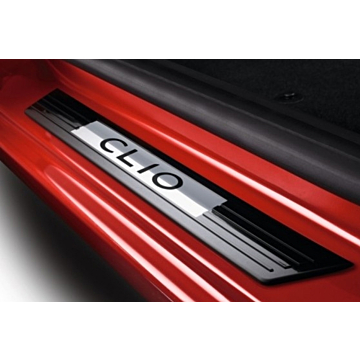 Renault Clio 2012 - .. instaplijsten chroom/zwart