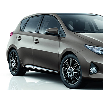 Toyota Auris (2013 - 2019) side sills chrome