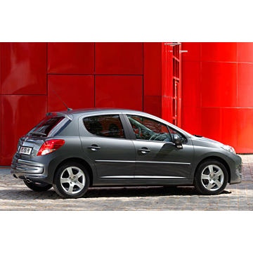 Peugeot 207 5-drs trims with chrome