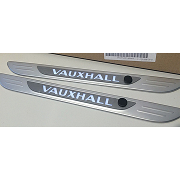 Vauxhall Astra K scuff plates LED-iluminated