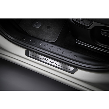 Fiat 500L scuff plates with 500 logo