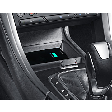 Ford Mondeo (09/2014 - ..) Qi set for wireless charging integrated vehicle-specific solution