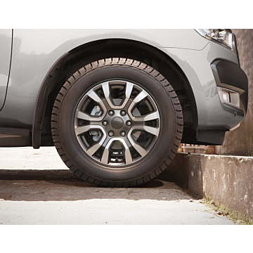 Ford Ranger (09/2015 - 11/2022) alloy wheel 18" 6 X 2-spoke design, Arctic Grey Machined
