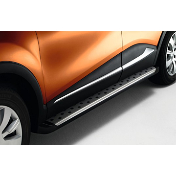 Renault Captur sidestep left